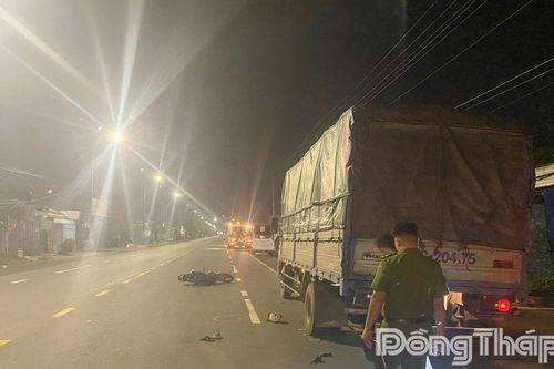 Đồng Tháp: Nam thanh niên tử vong sau va chạm với xe tải trên QL50