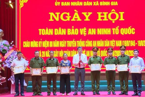 Dòng họ tự quản tiêu biểu