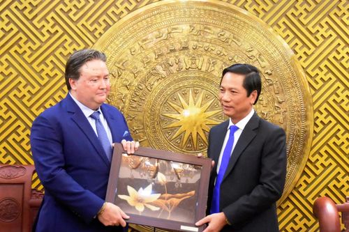 Phó Chủ tịch Thường trực UBND tỉnh Hoàng Nam tiếp xã giao đoàn Đại sứ Hoa Kỳ tại Việt Nam