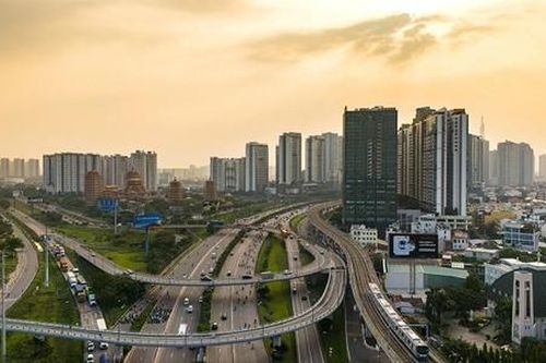 Mùa sale tháng 'cô hồn': Khách hàng rần rần 'săn' bất động sản ưu đãi