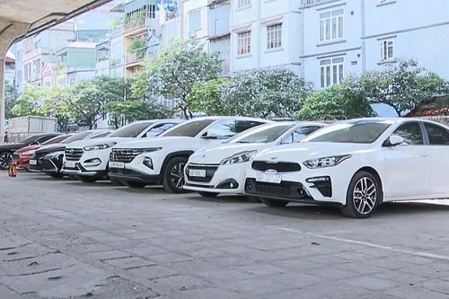 Bãi đỗ xe Hà Nội: cầu tăng mà cung không theo