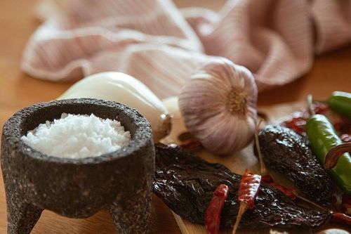 Người đàn ông 45 tuổi ngã quỵ sau bữa cơm, 4 ngày sau tử vong: Bác sĩ cảnh báo 2 loại thực phẩm quá quen thuộc tuyệt đối không nên ăn hàng ngày