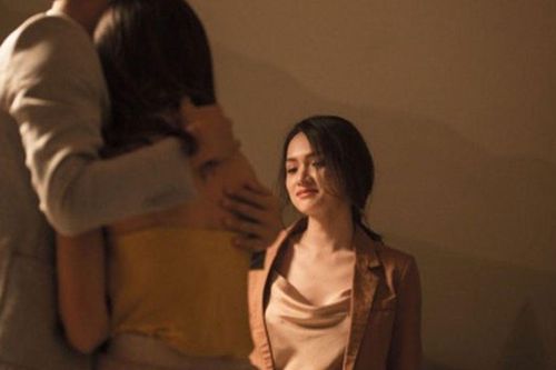 Chồng gửi con cho ông bà để rảnh rang đưa nhân tình về nhà trong lúc vợ đi du lịch