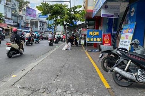 TPHCM chỉ đạo chấn chỉnh nạn lấn chiếm lòng đường, vỉa hè