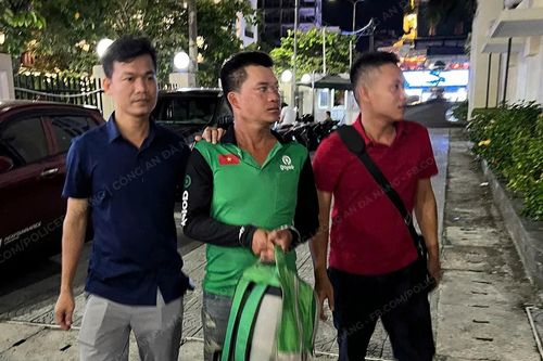 Tự chế nải chuối, nhánh cau bằng đồng mạ vàng, người đàn ông mang đi lừa đảo