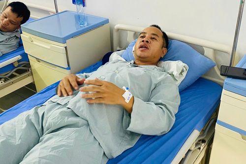Điều tra vụ người đàn ông bị hành hung khi giúp người đi đường gặp nạn