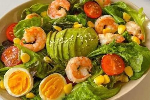 Ăn quá nhiều muối gây hại cho sức khỏe: 5 bí quyết giảm muối hiệu quả mà ai cũng làm được