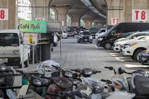 Sau vụ cháy 500 xe máy, hàng trăm phương tiện vẫn nằm dưới gầm cầu Vĩnh Tuy: Chính quyền nói gì?