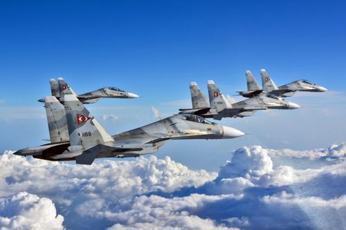 Không quân Venezuela còn bao nhiêu tiêm kích F-16 và Su-30MK2 sẵn sàng chiến đấu?