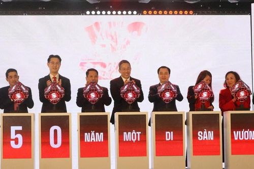 Công bố Giải thưởng 'Vinh danh người truyền lửa'