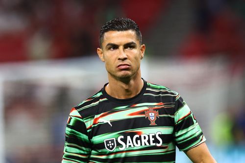 Ronaldo 40 tuổi vẫn viết lại lịch sử