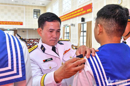 Trung tâm Huấn luyện Vùng 2 tổ chức lễ tốt nghiệp đào tạo hạ sĩ quan - chỉ huy