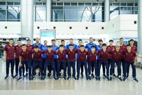 Đội tuyển futsal Việt Nam tập huấn tại Kuwait
