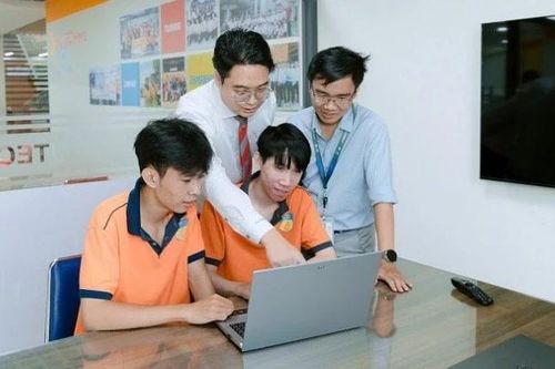 Thầy giáo trẻ 'thắp lửa' đam mê khoa học