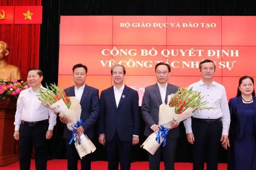 Bộ GD&ĐT công bố các quyết định về công tác nhân sự