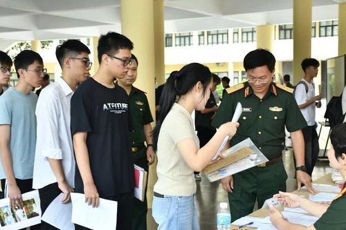 Học viện Kỹ thuật quân sự tổ chức nhập học cho tân sinh viên hệ dân sự
