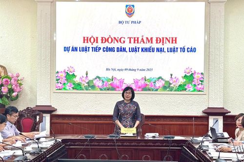 Hoàn thiện cơ chế phân cấp, phân quyền trong giải quyết tố cáo