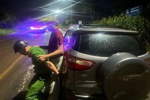 Công an xã ở Đắk Lắk kịp thời cứu lái xe có dấu hiệu đột quỵ