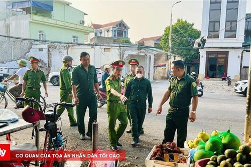 Thanh Hóa: Ra quân xử lý chợ cóc, chợ tạm lấn chiếm lòng lề đường