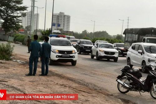 TP.HCM: Nghi xe ben cán người tử vong rồi bỏ trốn