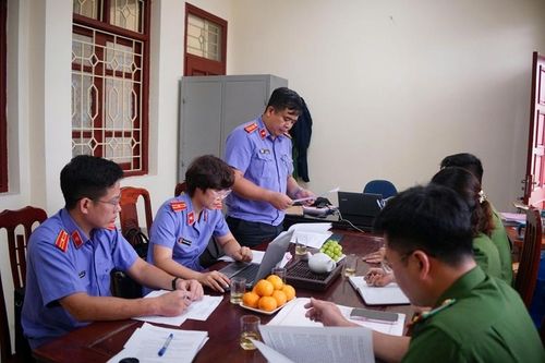 Trực tiếp kiểm sát việc xử lý nguồn tin về tội phạm tại Công an cấp xã