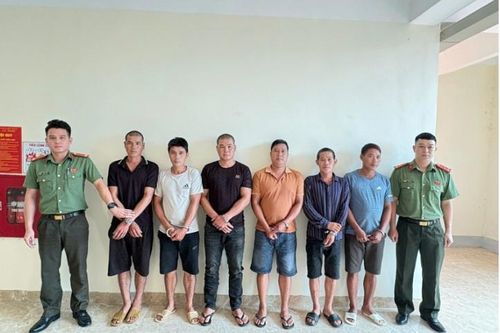 Phê chuẩn khởi tố 6 đối tượng tổ chức cho 8 người nước ngoài nhập cảnh trái phép