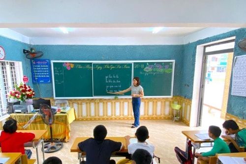 Nghệ An thực hiện chế độ phụ cấp ưu đãi đối với giáo viên dạy học sinh khuyết tật