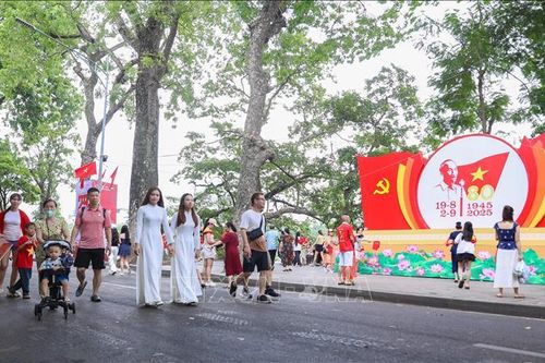 Du lịch Hà Nội tích cực chuyển đổi xanh, nâng tầm vị thế điểm đến
