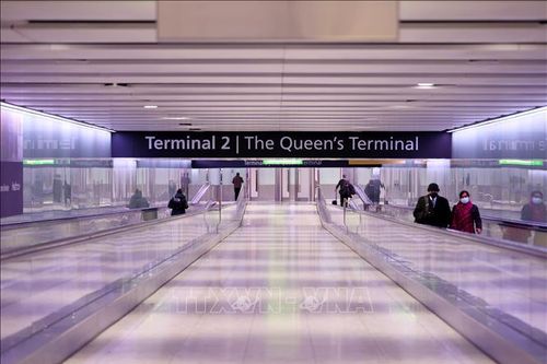 Cảnh sát Anh bắt nghi phạm mang hơi cay vào sân bay Heathrow