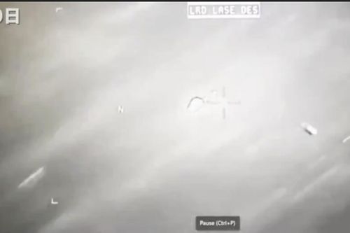 Nghị sĩ Mỹ công bố video UFO bị tên lửa Hellfire bắn trúng nhưng vẫn tiếp tục bay