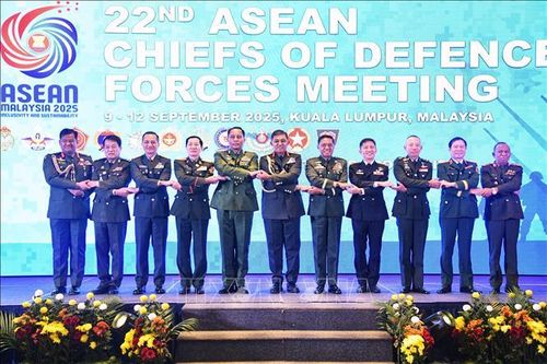 ASEAN củng cố đoàn kết và hợp tác quốc phòng