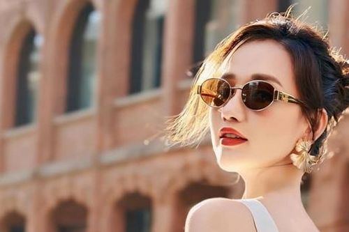 Nữ diễn viên xinh đẹp, giàu có: Sở hữu biệt thự bề thế ở Hà Nội, tuổi 40 hạnh phúc bên chồng
