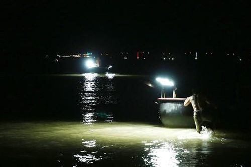 Những người âm thầm 'giữ hồn' cho làng chài ven biển xứ Nghệ