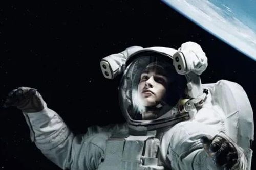 Hé lộ lý do NASA cho phép phi hành gia nam ở lại lâu hơn nữ giới trong không gian