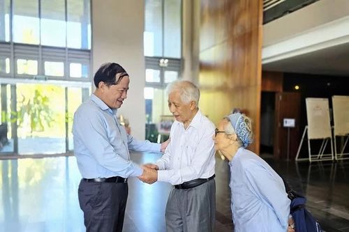 Gia Lai cam kết hỗ trợ ICISE phát triển khoa học công nghệ