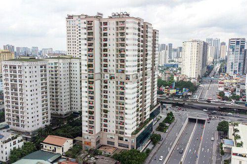 'Nhiều nhà đầu tư găm hàng gây lũng đoạn thị trường'