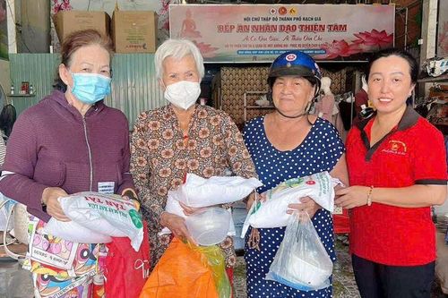 Lan tỏa tình thương