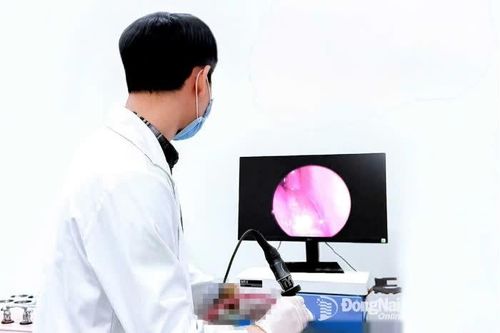 Bé trai 14 tuổi bị u xơ vòm họng hiếm gặp
