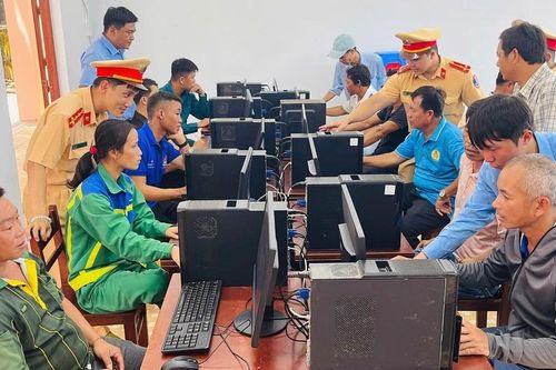 Đào tạo, sát hạch, cấp giấy phép lái xe miễn phí cho người dân xã đảo Nhơn Châu