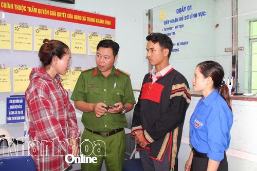 Xây dựng đội ngũ cán bộ dân tộc thiểu số trong thời kỳ mới - Kỳ cuối: Tháo gỡ những 'lực cản' để phát triển