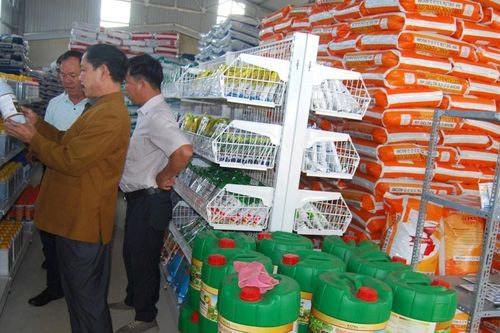 Chuyển biến trong sản xuất, kinh doanh vật tư nông nghiệp
