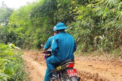 Trang bị 248 xe cho ban chỉ huy quân sự cấp xã