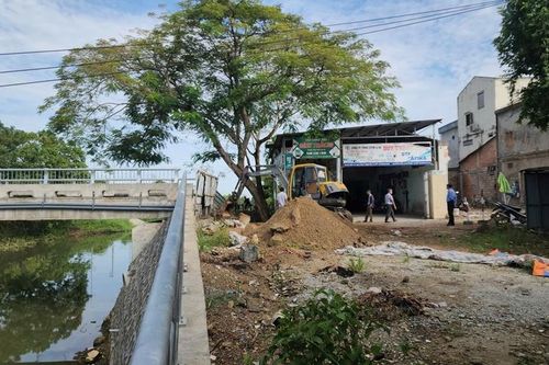 Bảo vệ thi công cầu Vạn Xuân, quyết tâm đẩy nhanh tiến độ