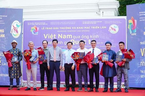 Khai mạc Festival Nhiếp ảnh quốc tế Việt Nam lần thứ ba - Huế 2025