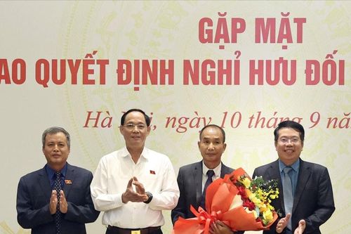 Phó Chủ tịch Quốc hội, Thượng tướng Trần Quang Phương dự gặp mặt trao quyết định nghỉ hưu của Văn phòng Quốc hội