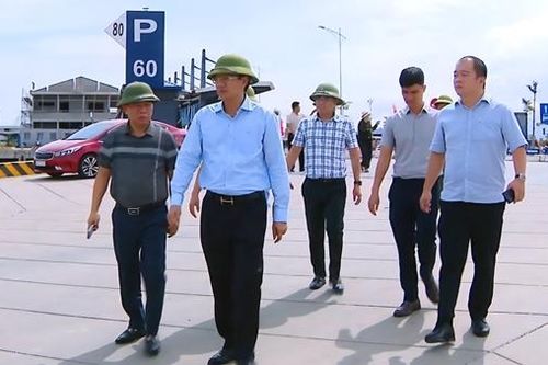 Hải Phòng: Phê bình Sở Xây dựng và đơn vị vận hành phà từ chối phục vụ hành khách rời đảo Cát Bà