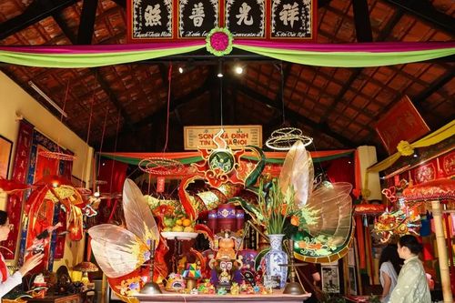 Tái hiện Trung thu xưa từ những chiếc lồng đèn truyền thống