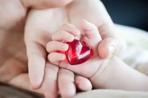 Sàng lọc bẩm sinh giúp bảo vệ trái tim trẻ