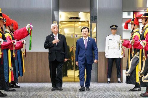 Bộ trưởng Quốc phòng Nhật Bản thăm Hàn Quốc:Xích lại gần nhau vì lợi ích chung