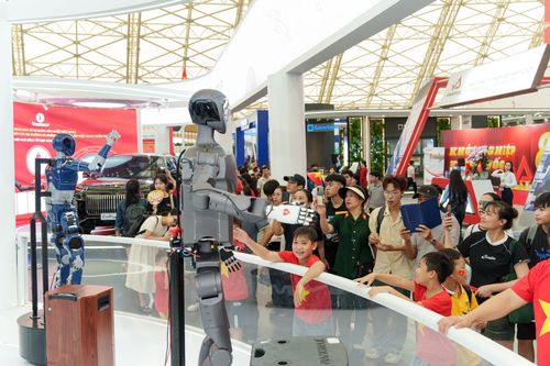 Chuẩn bị chu đáo cho Lễ bế mạc Triển lãm Thành tựu Đất nước